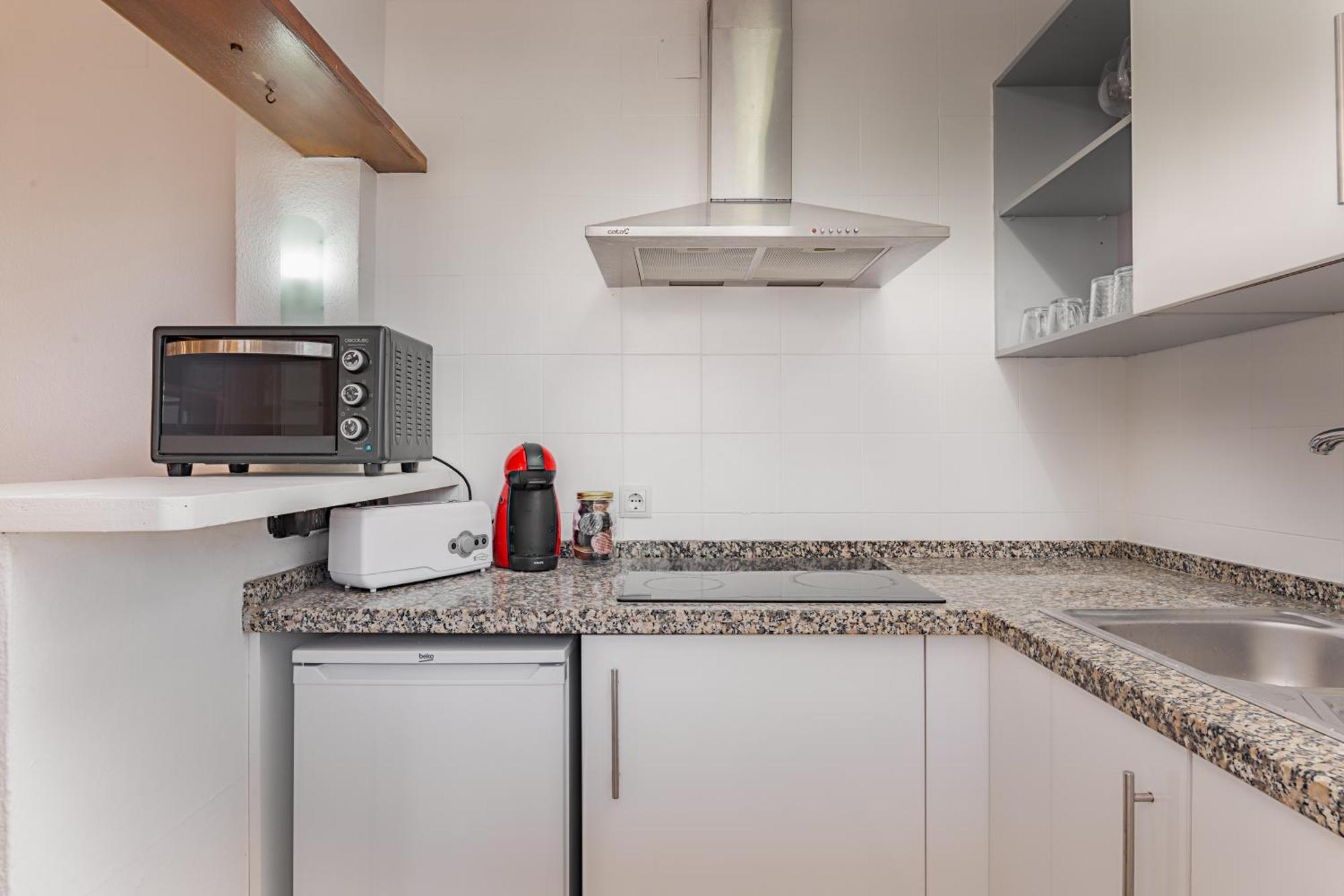 Duquesa Port Studio Apartment - Bright Sunlit Terrace Manilva Luaran gambar