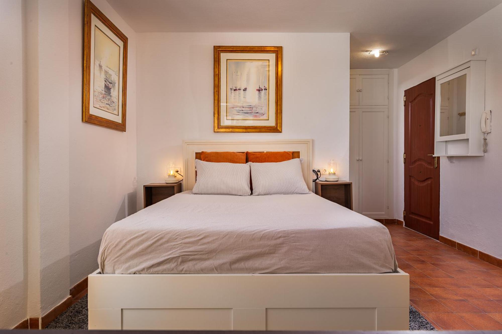 Duquesa Port Studio Apartment - Bright Sunlit Terrace Manilva Luaran gambar